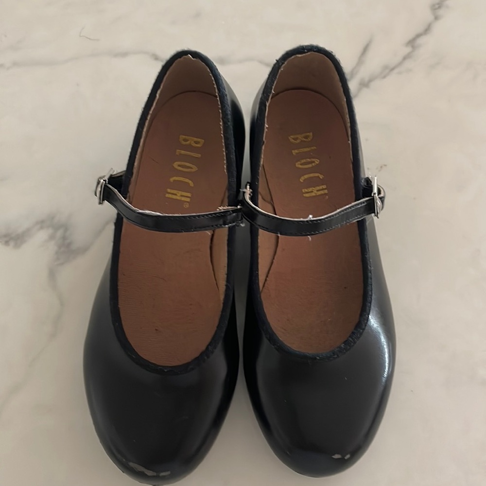 Girls Bloch tap shoes